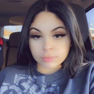 Meet your Posher, Nikki